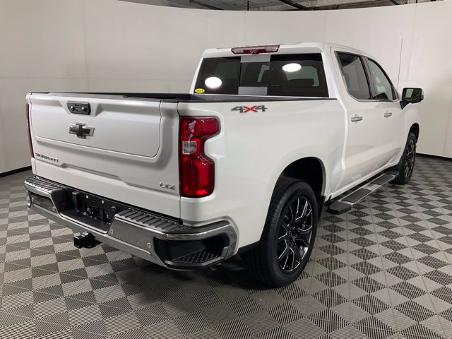 Used 2023 Chevrolet Silverado 1500 LTZ w/ LTZ Premium Package AWD/4WD image 8