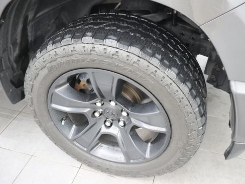 Used 2024 RAM 1500 Big Horn AWD/4WD image 3