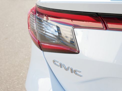 Certified 2025 Honda Civic Sport image 17
