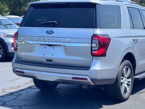 Used 2024 Ford Expedition Limited RWD image 42