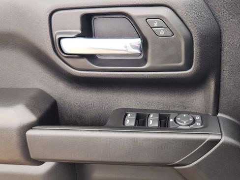 Used 2025 Chevrolet Silverado 1500 Custom image 23