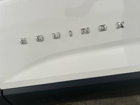 Used 2025 Chevrolet Equinox LT w/ Convenience Package II image 9