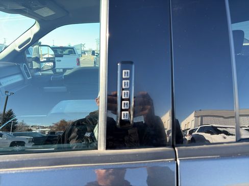 Used 2019 Ford F350 Lariat w/ Lariat Value Package image 11