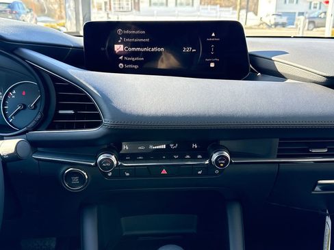 New 2026 MAZDA MAZDA3 Hatchback w/Premium Plus Pkg image 18