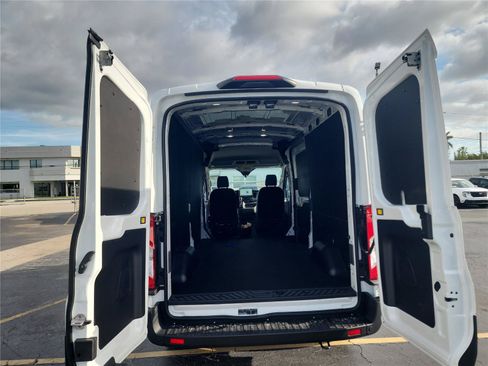 New 2026 Ford Transit 250 148 Medium Roof w/ Load Area Protection Package RWD image 15