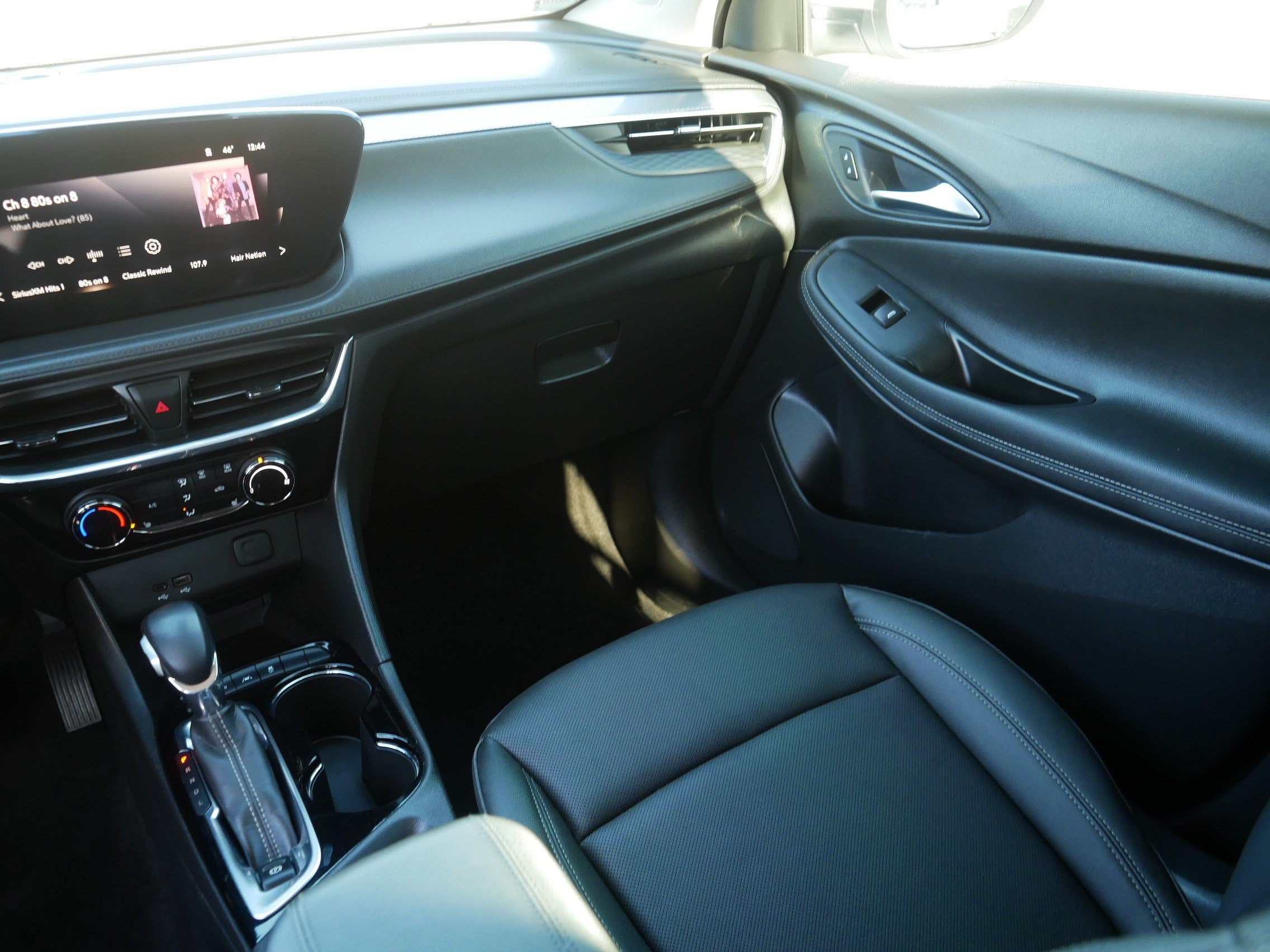 Used 2024 Buick Encore GX Sport Touring w/ Comfort Package AWD/4WD image 11