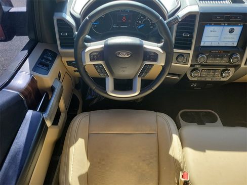 Used 2017 Ford F150 Lariat image 15