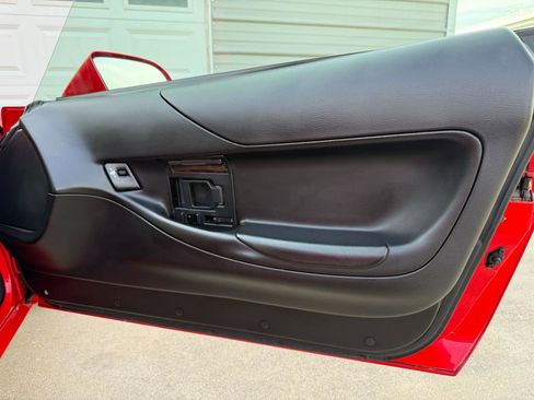 Used 1996 Chevrolet Corvette Coupe RWD image 30