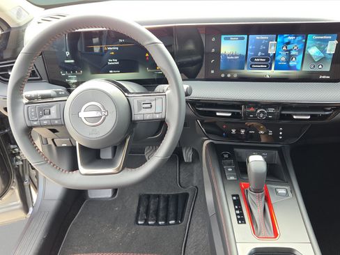 New 2026 Nissan Kicks SR FWD image 12