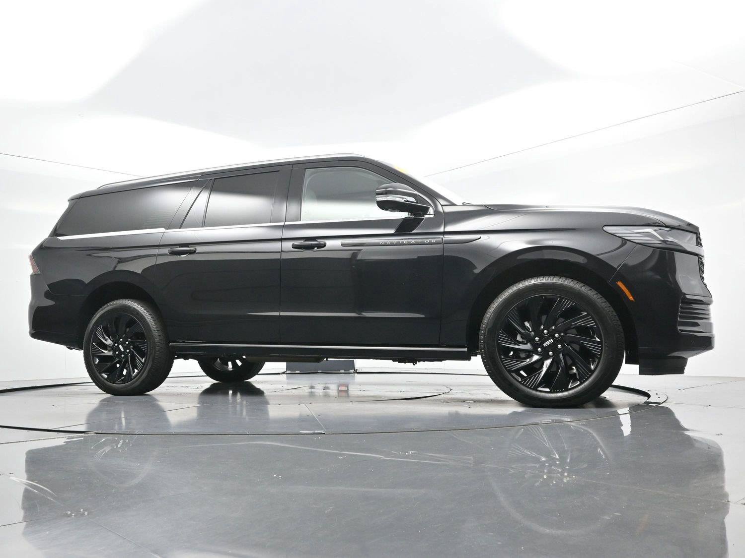 Used 2026 Lincoln Navigator L Black Label AWD/4WD image 60