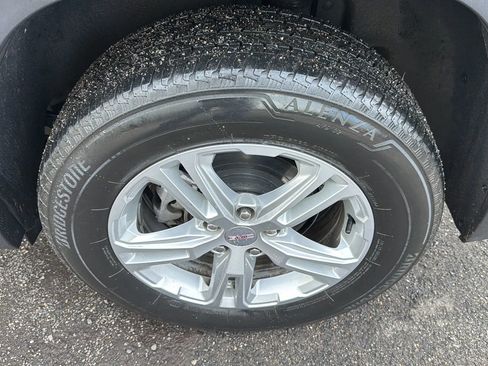 Used 2022 GMC Terrain SLE AWD/4WD image 9