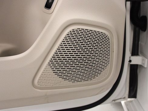 Certified 2025 Mercedes-Benz CLA 250 4MATIC image 24