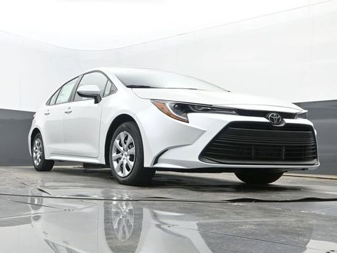 New 2026 Toyota Corolla LE FWD image 22
