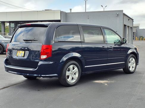 Used 2013 Dodge Grand Caravan SE FWD image 2