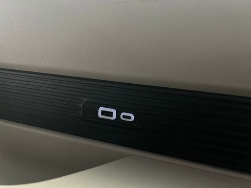 Used 2024 Jeep Wagoneer Series II w/ Flexible Seating Group image 36