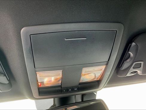 Used 2022 Dodge Challenger GT RWD image 17