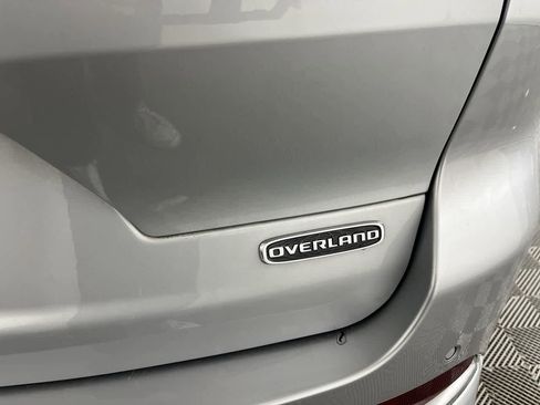 Used 2021 Jeep Grand Cherokee L Overland w/ Luxury Tech Group IV image 12