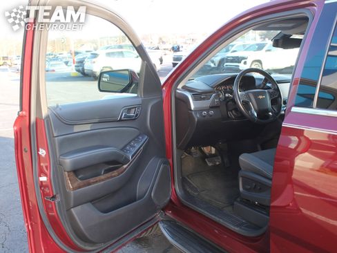 Used 2016 Chevrolet Suburban LS image 10