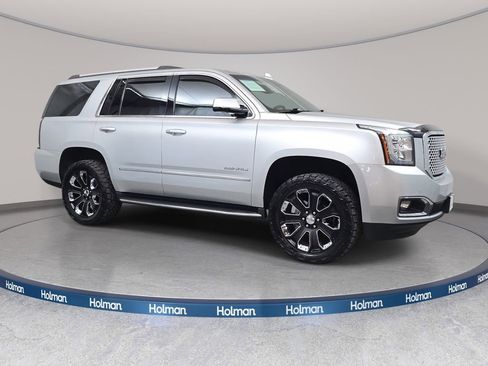 Used 2016 GMC Yukon Denali w/ Open Road Package image 4