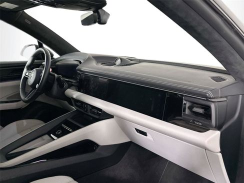 Certified 2024 Porsche Macan Turbo Electric AWD/4WD image 30