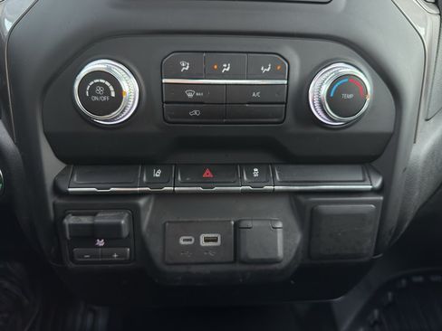 Used 2024 GMC Sierra 2500 Pro AWD/4WD image 39