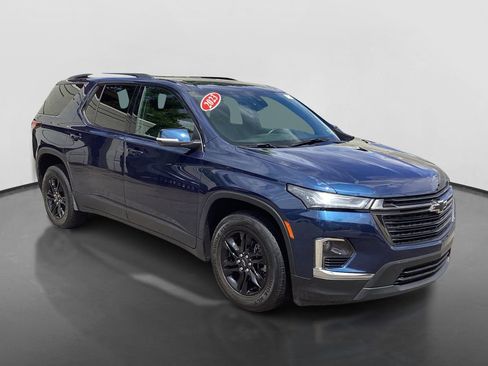 Used 2023 Chevrolet Traverse LT w/ Midnight/Sport Edition AWD/4WD image 3