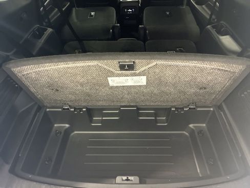 Used 2025 Buick Enclave Preferred AWD/4WD image 64