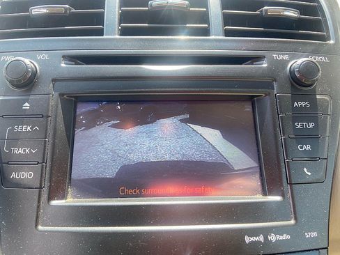 Used 2014 Toyota Prius V Five FWD image 15
