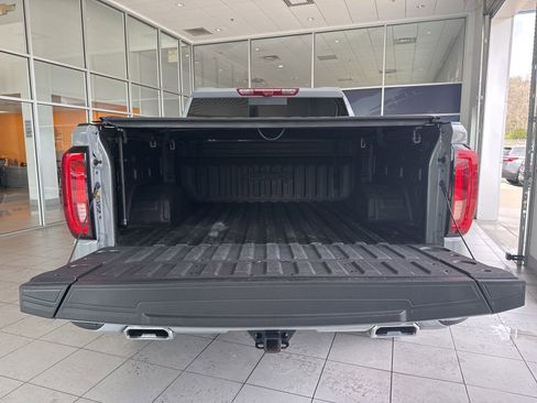 Used 2024 GMC Sierra 1500 AT4 w/ Technology Package image 17