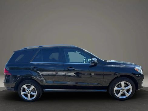 Used 2017 Mercedes-Benz GLE 350 4MATIC w/ Premium 1 Package image 4