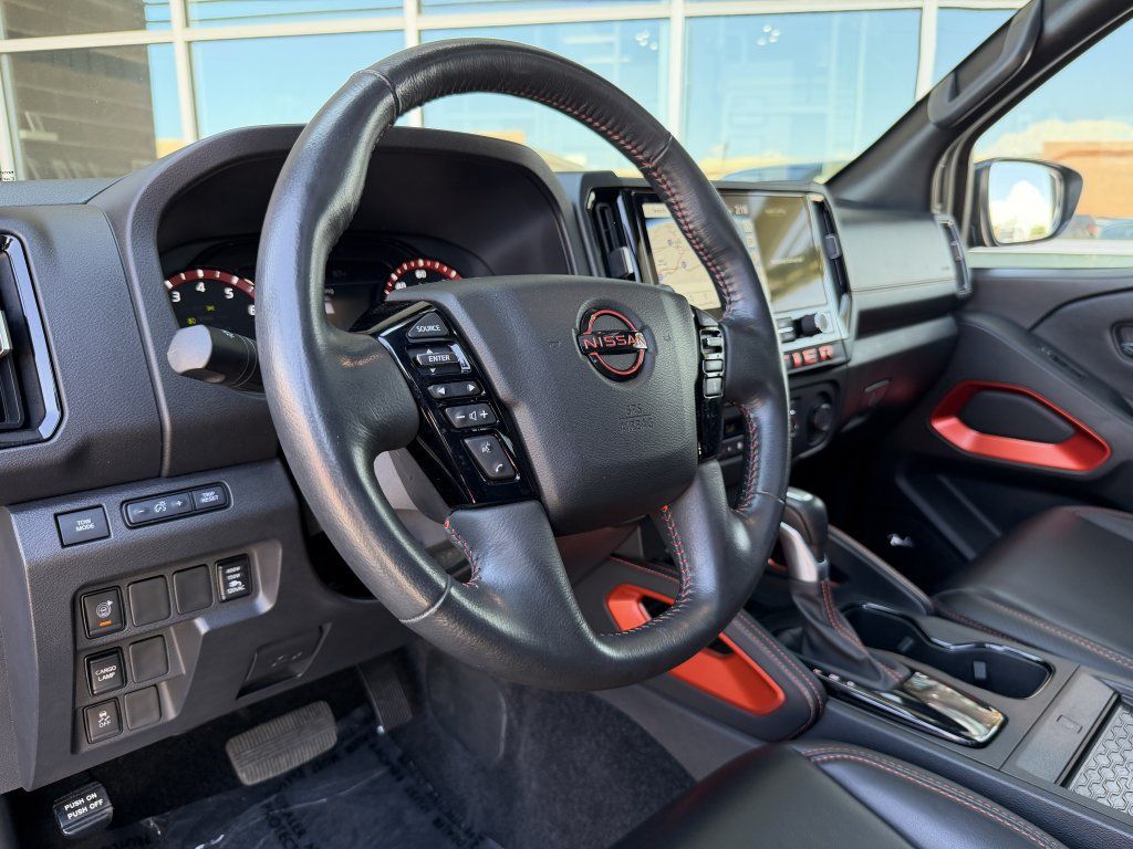 Used 2025 Nissan Frontier Pro-X w/ Pro Premium Package RWD image 30