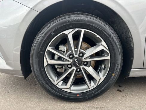 Used 2024 Kia Forte LXS image 9