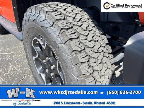 Used 2023 Jeep Wrangler Unlimited Rubicon w/ LED Lighting Group AWD/4WD image 4