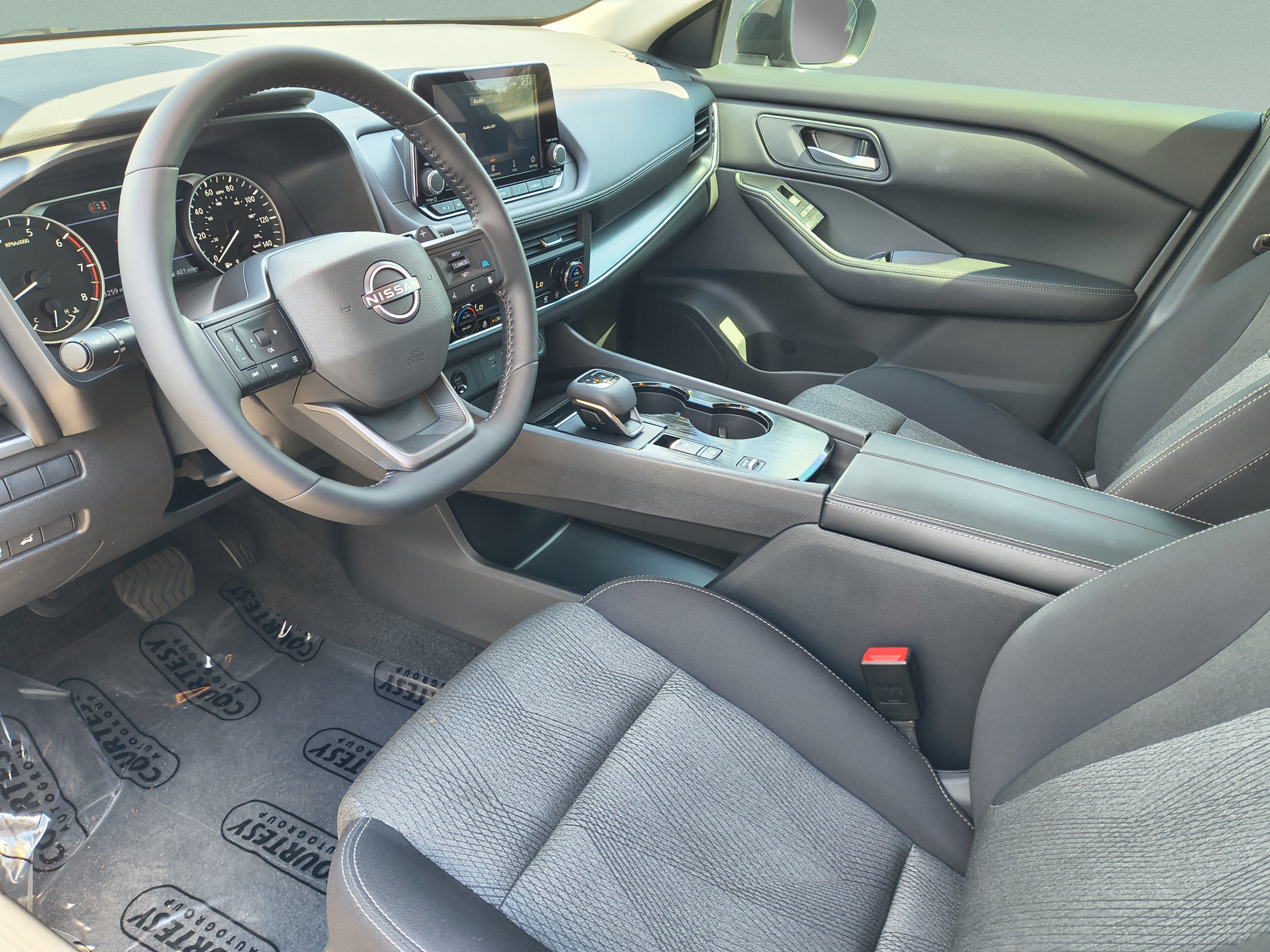 Certified 2026 Nissan Rogue SV w/ Cold Weather Package FWD image 22
