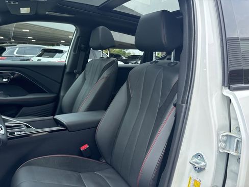 Used 2025 Acura ADX A-Spec image 13