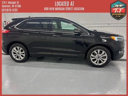 Used 2022 Ford Edge Titanium w/ Equipment Group 301A AWD/4WD image 2