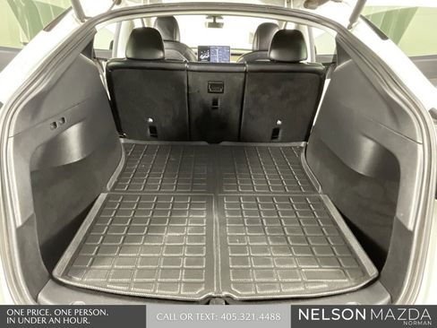 Used 2021 Tesla Model Y Long Range image 13