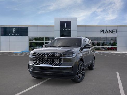 New 2026 Lincoln Navigator Reserve AWD/4WD image 2