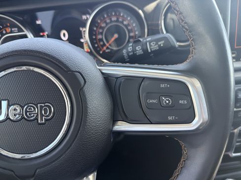 Certified 2022 Jeep Wrangler Unlimited Sahara AWD/4WD image 28