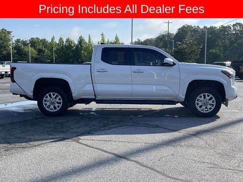 Used 2025 Toyota Tacoma SR5 RWD image 6