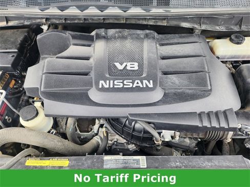 Used 2018 Nissan Titan SV w/ SV Convenience Package image 29