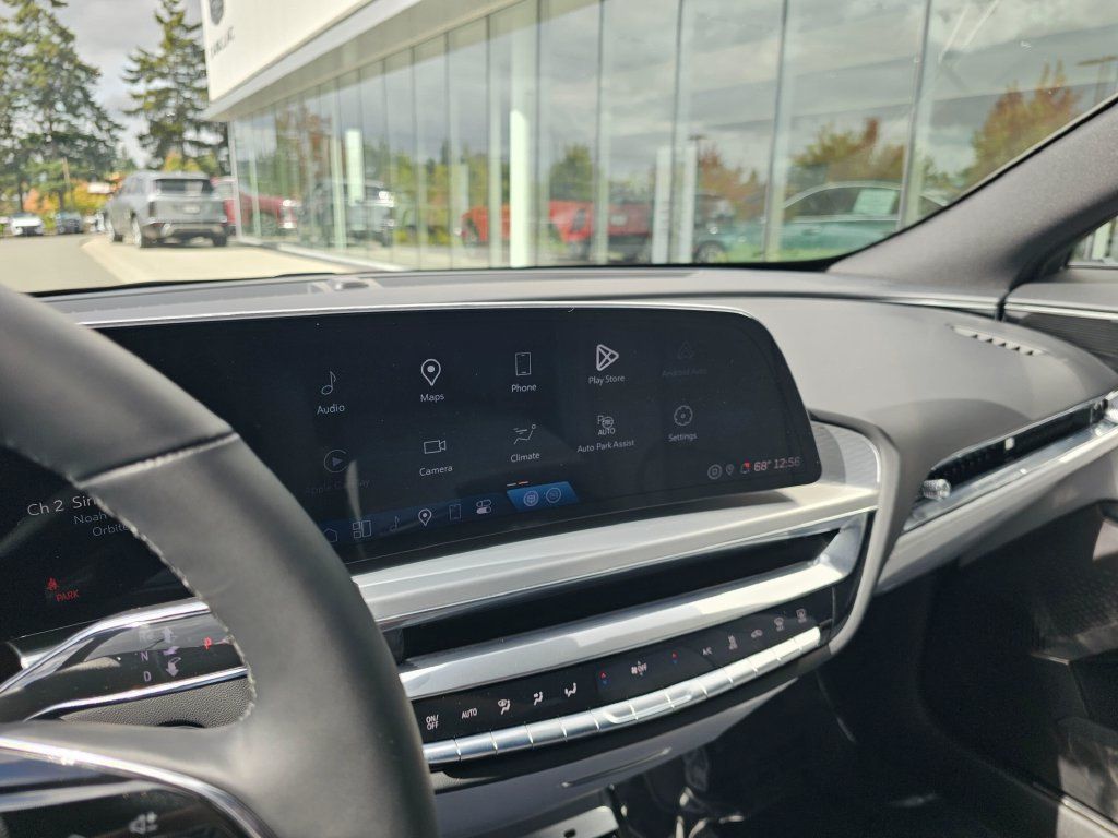 Certified 2024 Cadillac Lyriq Luxury AWD/4WD image 26