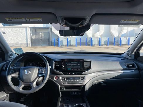 Used 2025 Honda Ridgeline RTL image 5