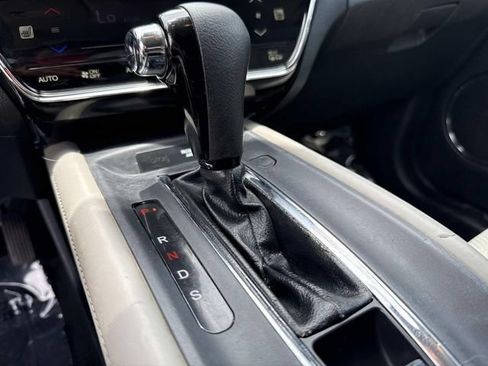 Used 2021 Honda HR-V EX image 39