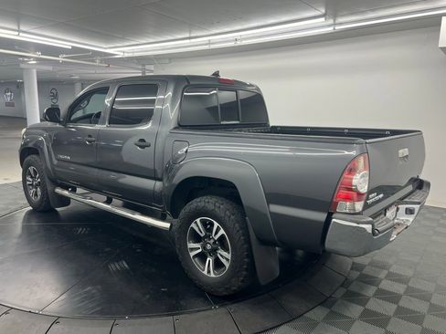 Used 2015 Toyota Tacoma PreRunner w/ SR5 Package RWD image 4