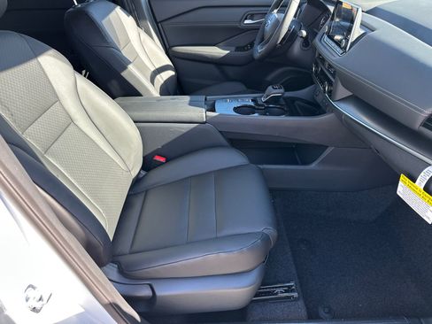 New 2026 Nissan Rogue SV FWD image 13