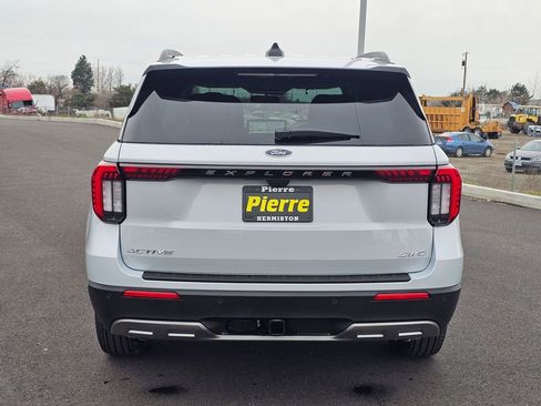 New 2026 Ford Explorer Active w/ Active Comfort Package image 5