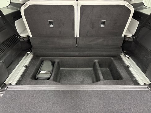 Used 2023 Rivian R1S Adventure AWD/4WD image 26