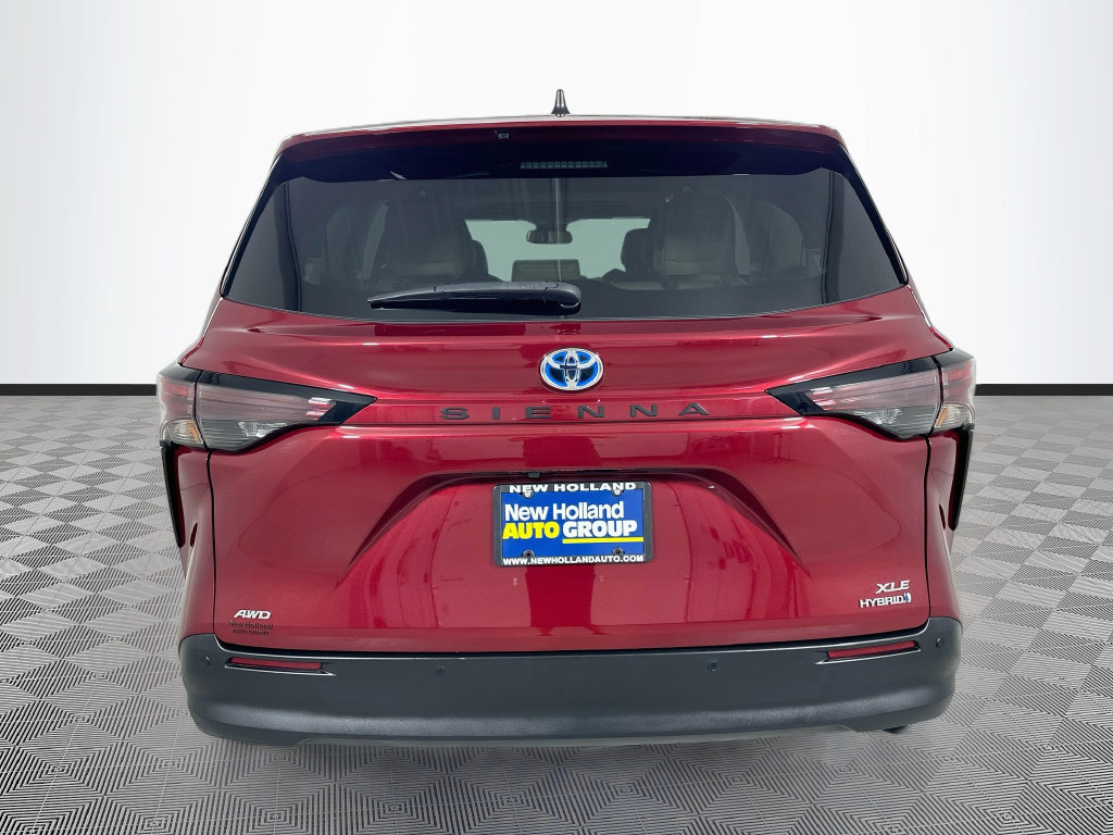 Certified 2023 Toyota Sienna XLE AWD/4WD image 6