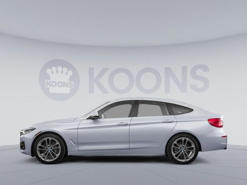 Used 2018 BMW 340i xDrive Sedan AWD/4WD image 2